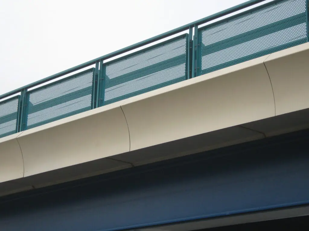Corniche de pont Itaresam Composites